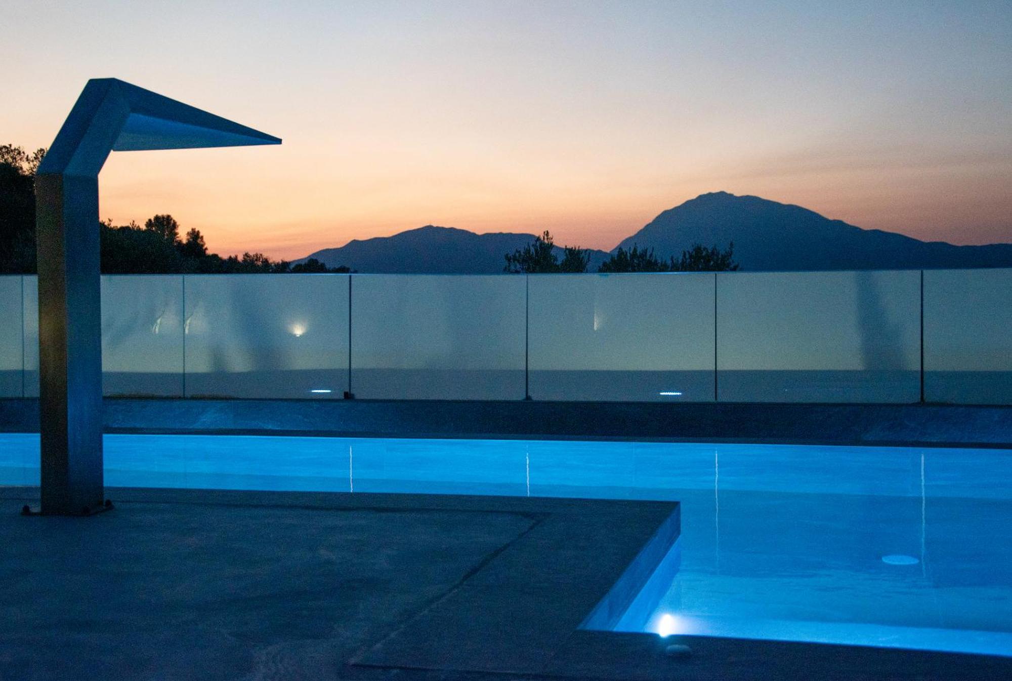 Marnos Luxury Villas Камиларион Екстериор снимка